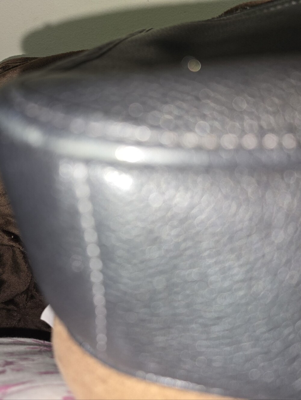 Classic Chaise Black Leather Crossbody Bag - Picture 8 of 9